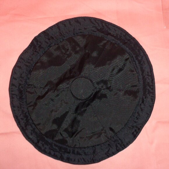 NEW BLACK HANDMADE ADJUSTABLE DRAWSTRING COLONIAL MOB CAP FOR 18" TO 22" DOLLS - Picture 3 of 5